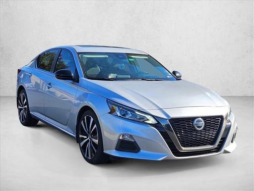 2020 Nissan Altima SR FWD