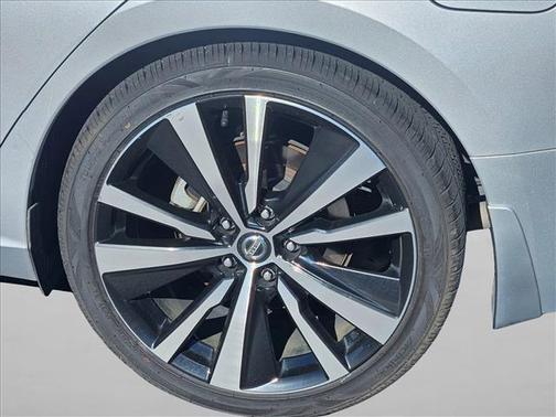 2020 Nissan Altima SR FWD