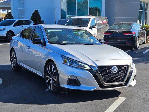 2020 Nissan Altima SR FWD