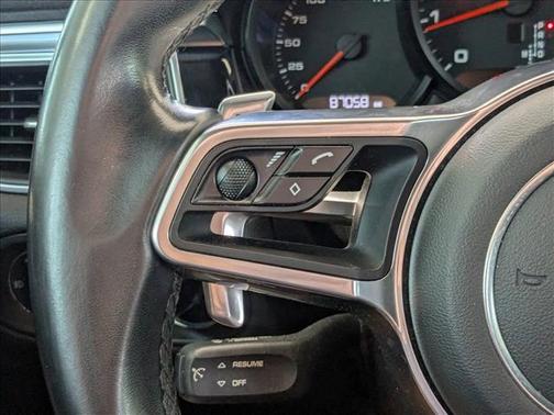 2018 Porsche Macan Macan
