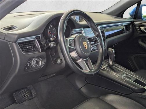 2018 Porsche Macan Macan