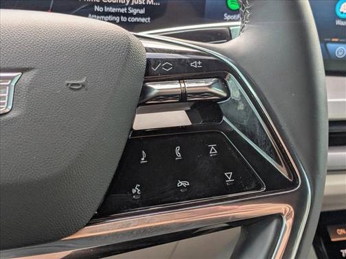 Radiant Red Tintcoat 2026 Cadillac VISTIQ Luxury