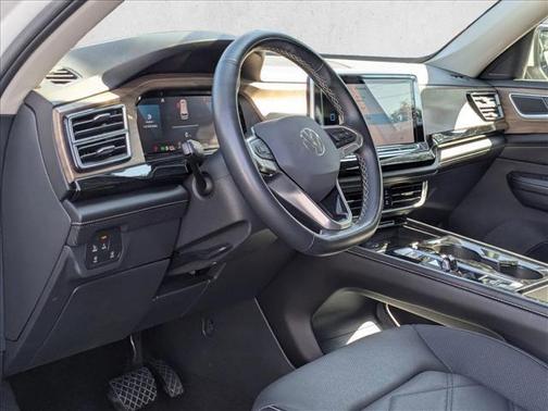 2024 Volkswagen Atlas 2.0T SE w/Technology 4MOTION