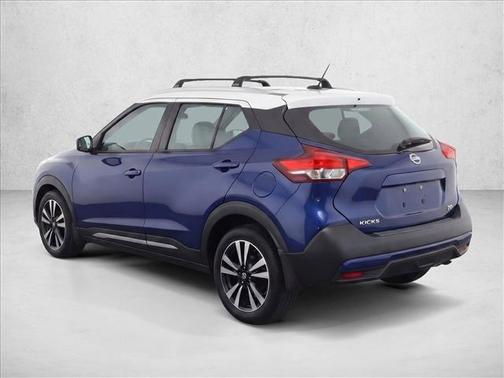 Deep Blue Pearl/Fresh Powder 2018 Nissan Kicks SR