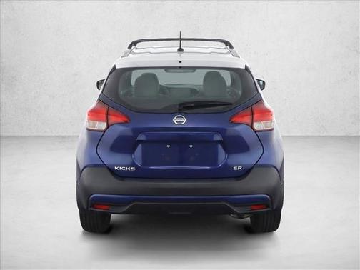 Deep Blue Pearl/Fresh Powder 2018 Nissan Kicks SR