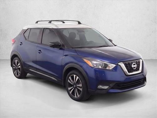 Deep Blue Pearl/Fresh Powder 2018 Nissan Kicks SR