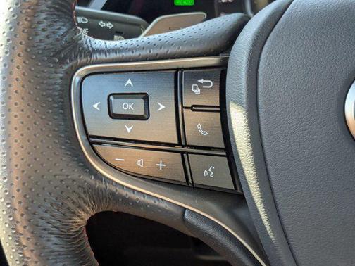 2022 Lexus ES 300h F SPORT