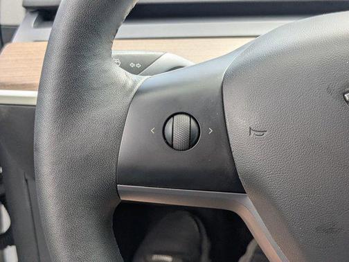 Pearl White Multi-Coat 2021 Tesla Model 3 Standard Range Plus