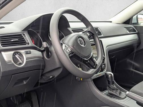 2016 Volkswagen Passat 1.8T S