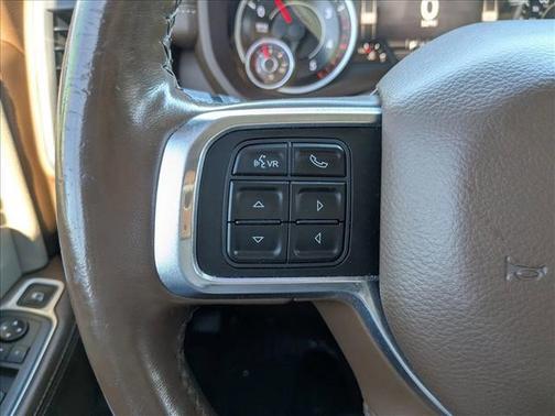 2019 RAM 2500 Laramie Crew Cab 4x4 6'4' Box