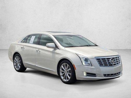 White Diamond Tricoat 2013 Cadillac XTS Premium