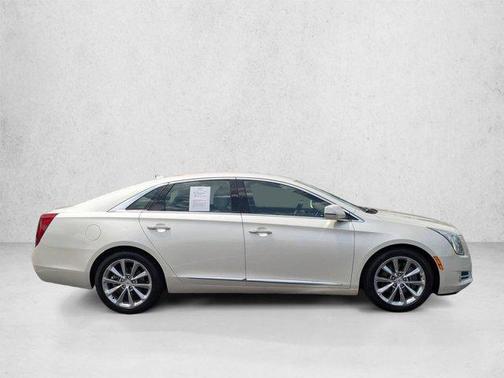 White Diamond Tricoat 2013 Cadillac XTS Premium