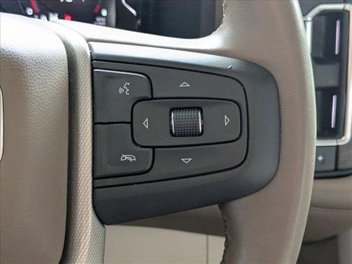 White Frost Tricoat 2022 GMC Yukon XL Denali