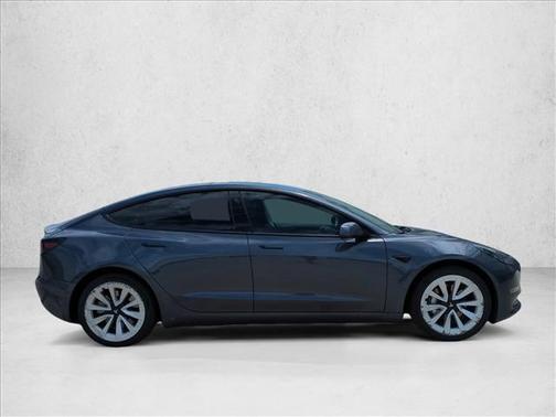 Midnight Silver Metallic 2022 Tesla Model 3 Standard Range
