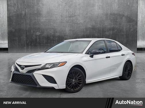 2020 Toyota Camry SE