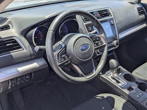 Ice Silver Metallic 2019 Subaru Outback 2.5i Premium