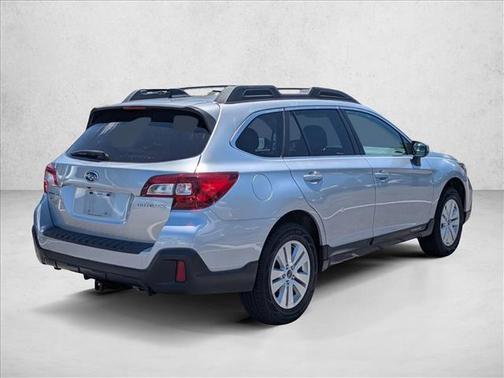 Ice Silver Metallic 2019 Subaru Outback 2.5i Premium