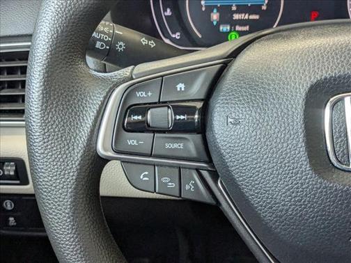 Platinum White Pearl 2018 Honda Accord LX