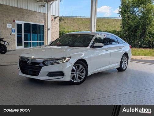 Platinum White Pearl 2018 Honda Accord LX
