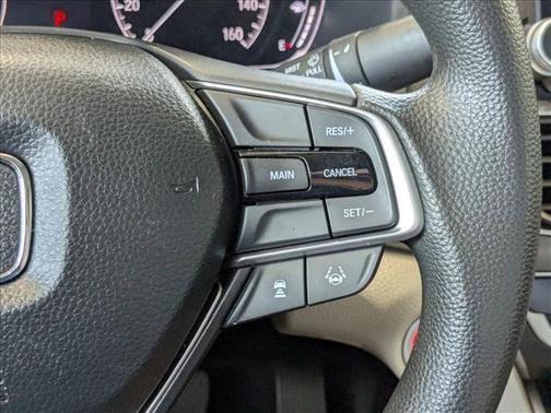 Platinum White Pearl 2018 Honda Accord LX