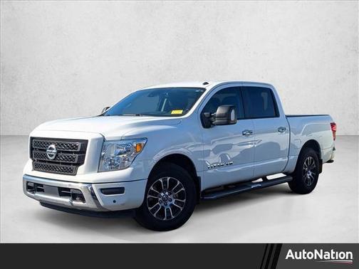 2020 Nissan Titan SV