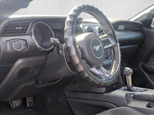 2016 Ford Mustang V6