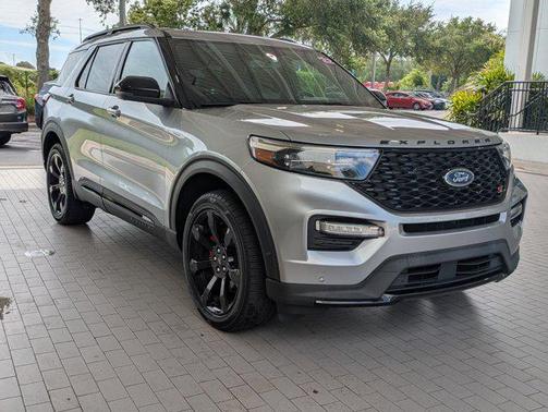 Iconic Silver Metallic 2022 Ford Explorer ST