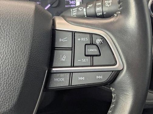 Magnetic Gray Metallic 2024 Toyota Highlander LE
