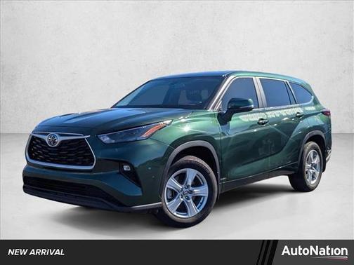 2024 Toyota Highlander LE