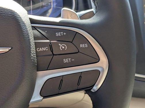 2017 Chrysler 200 Limited