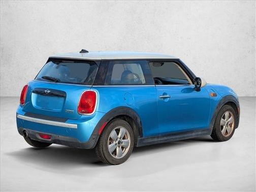2017 MINI Hardtop Cooper