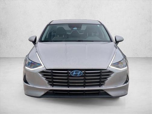 Shimmering Silver Pearl 2020 Hyundai SONATA SE