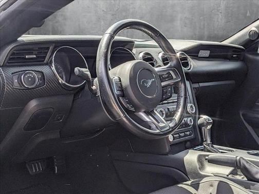 2016 Ford Mustang V6