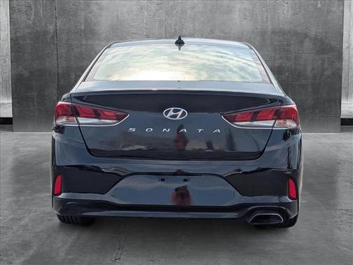 2018 Hyundai SONATA SEL