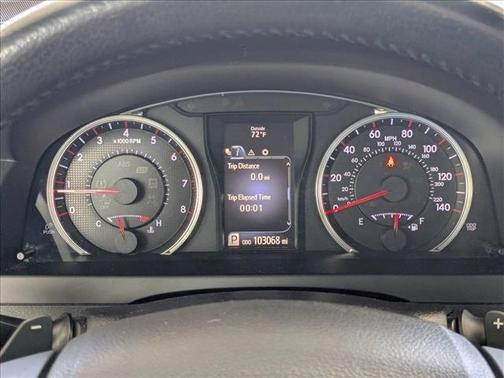 White 2017 Toyota Camry SE