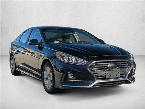 2018 Hyundai SONATA Hybrid SE