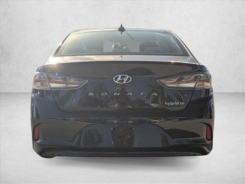2018 Hyundai SONATA Hybrid SE