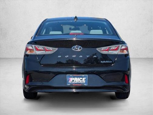 2018 Hyundai SONATA Hybrid SE