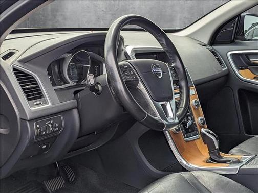 2017 Volvo XC60 T5 Inscription