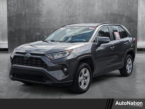2020 Toyota RAV4 XLE