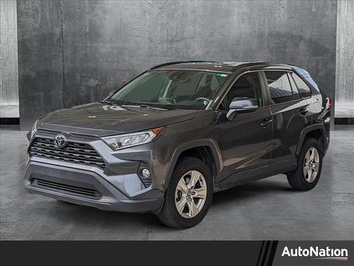 2020 Toyota RAV4 XLE