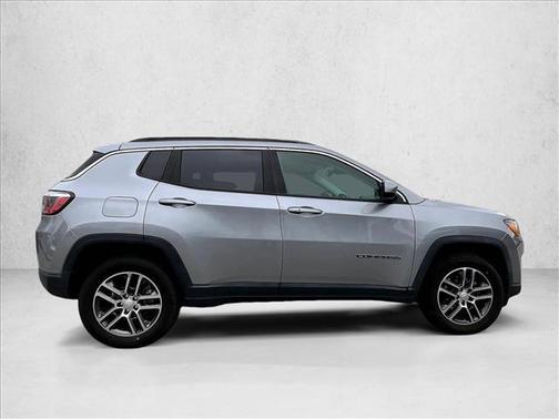 Billet Silver Metallic Clearcoat 2017 Jeep New Compass Latitude