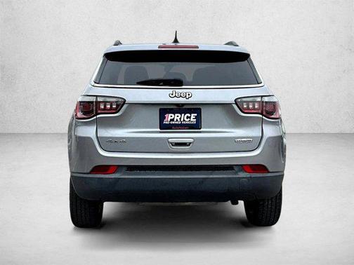 Billet Silver Metallic Clearcoat 2017 Jeep New Compass Latitude