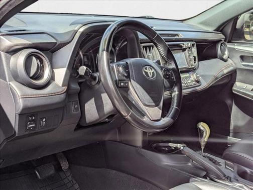 2016 Toyota RAV4 SE