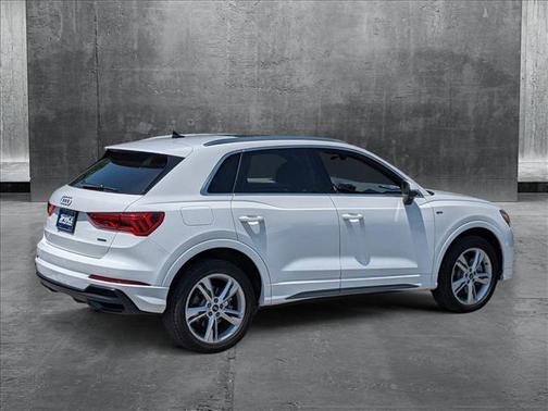 2021 Audi Q3 45 S line Premium