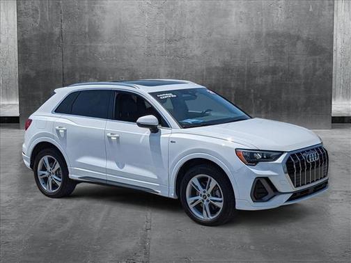 2021 Audi Q3 45 S line Premium