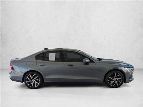 Osmium Grey Metallic 2019 Volvo S60 T6 Momentum