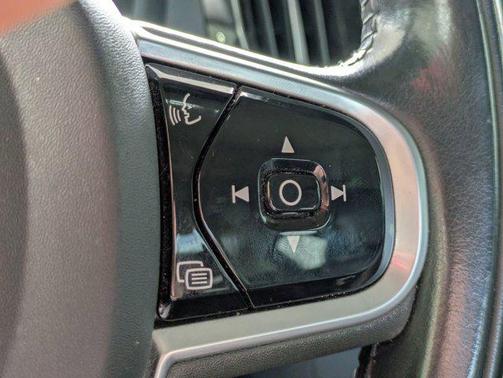 Osmium Grey Metallic 2019 Volvo S60 T6 Momentum