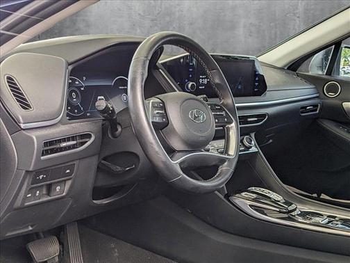 2022 Hyundai SONATA Limited