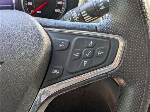 Silver Ice Metallic 2022 Chevrolet Equinox LS